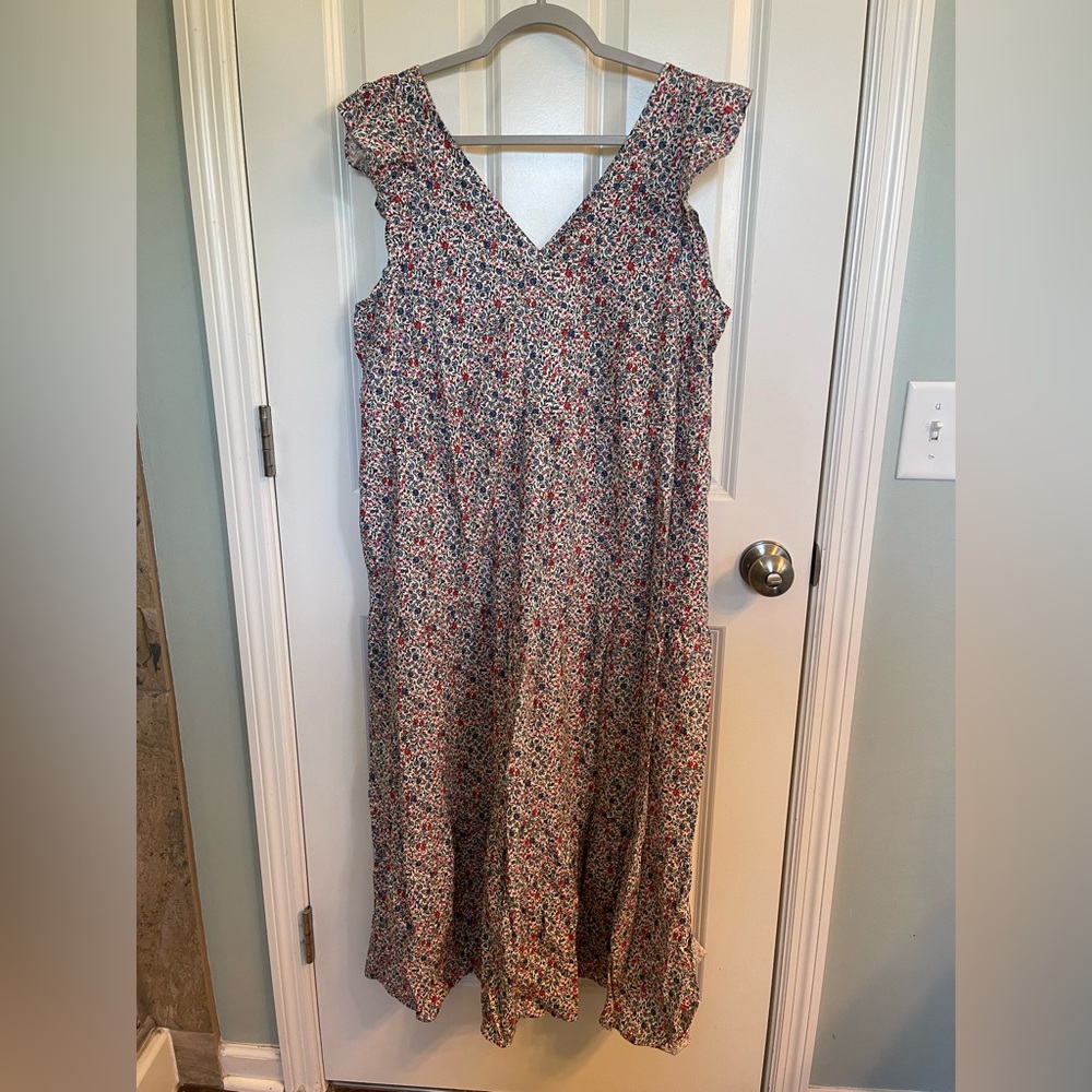 Ditsy Floral Print Maxi Dress
